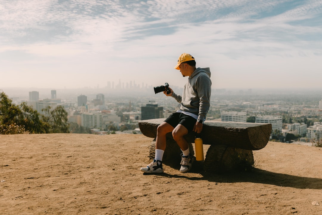 Requirements for selling photos — legacy Itmeo article image
